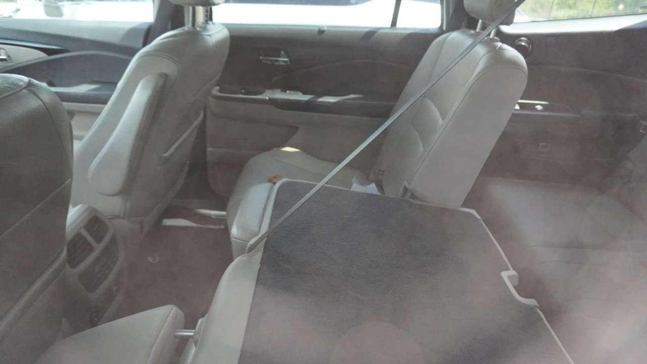 Used 2017 Honda Pilot Touring image 9