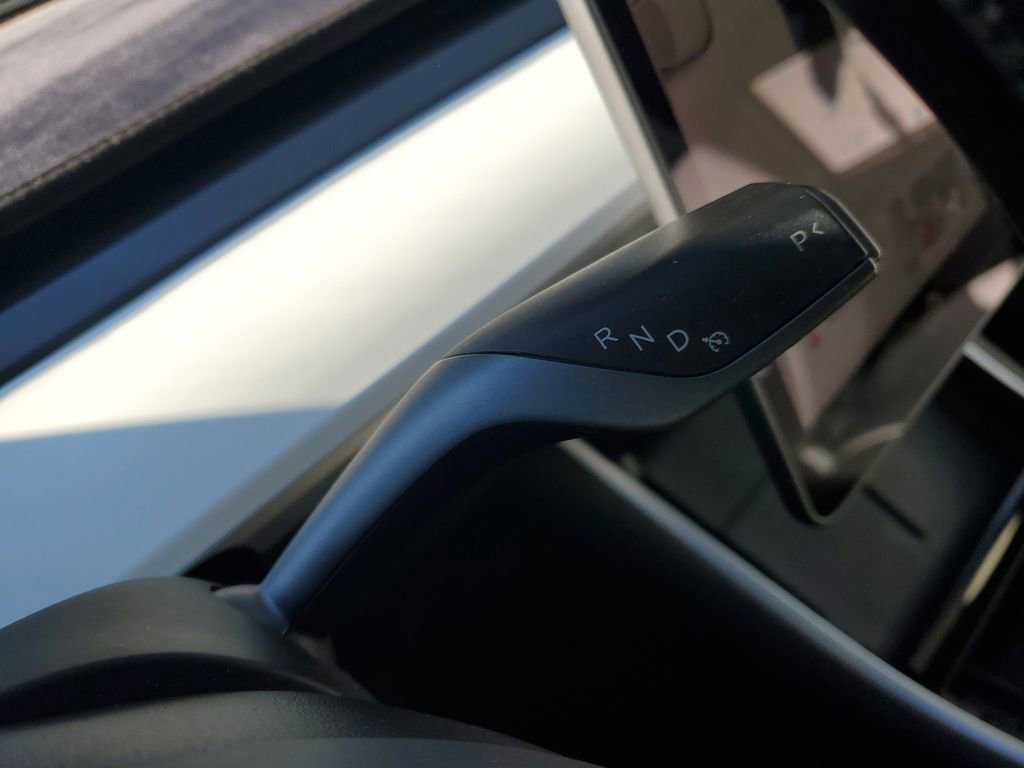 Used 2020 Tesla Model Y Long Range image 22