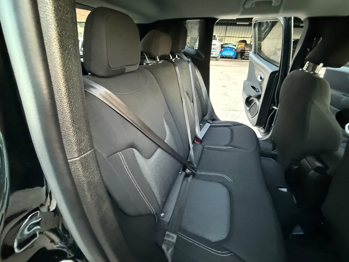 Used 2021 Jeep Renegade Sport FWD image 16