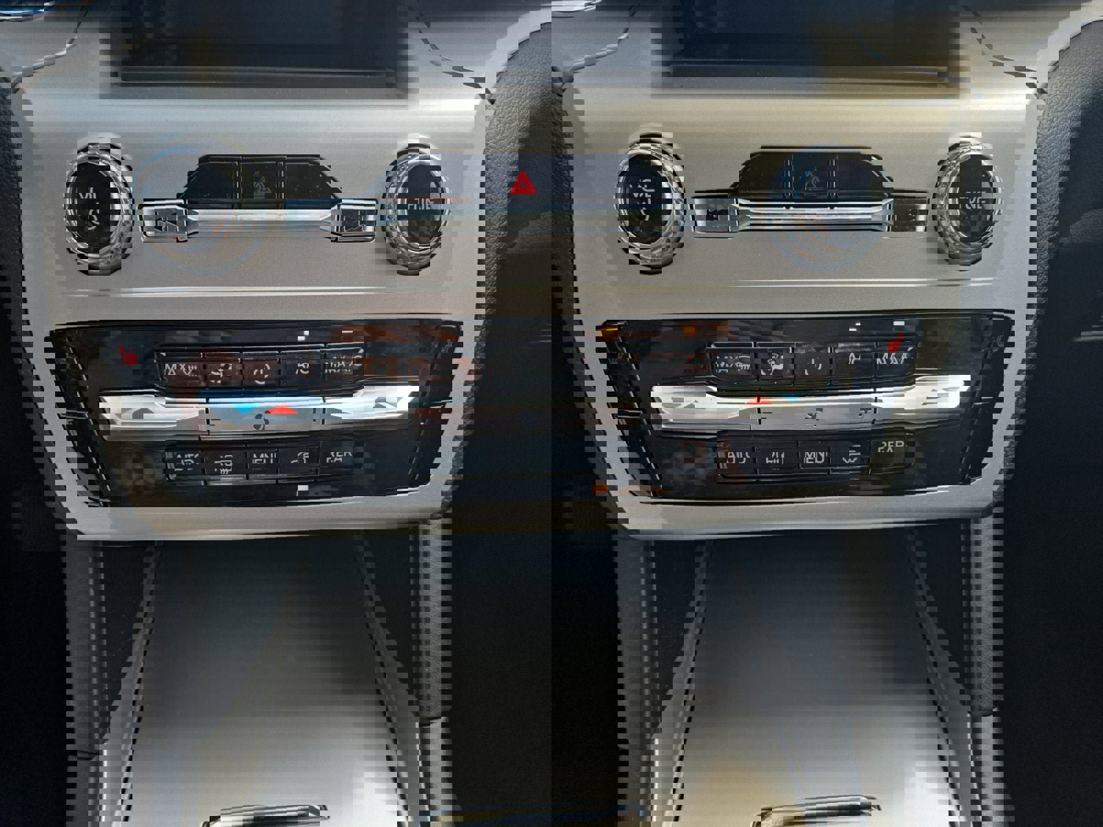 Certified 2022 Ford Explorer XLT image 20