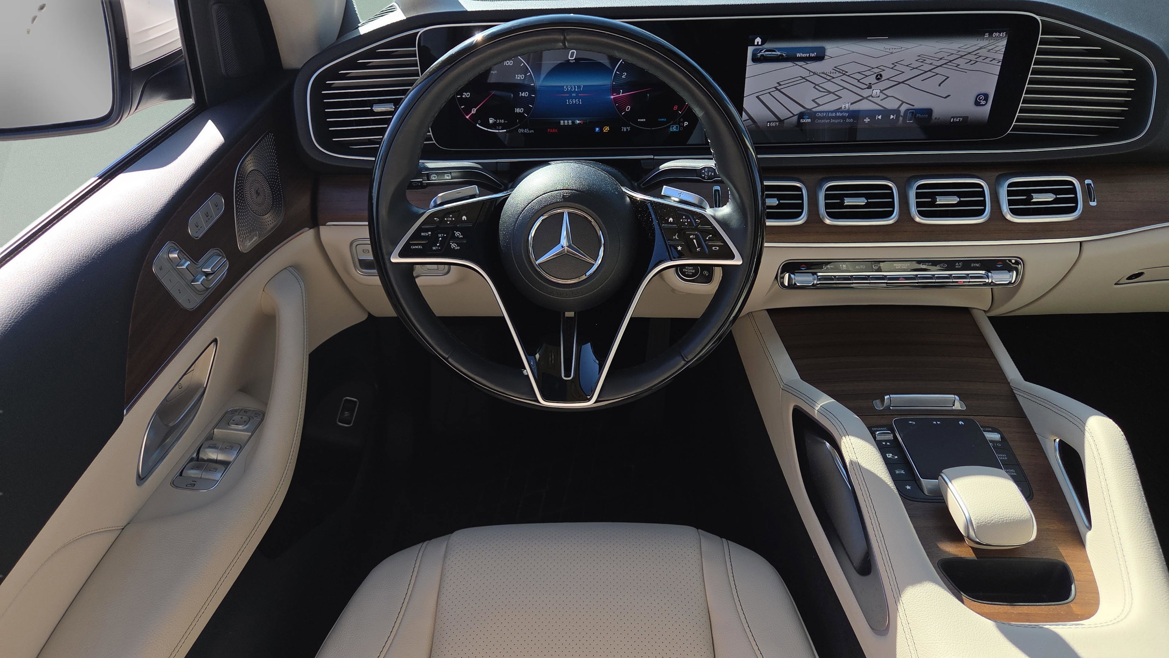 Used 2024 Mercedes-Benz GLE 350 4MATIC image 11