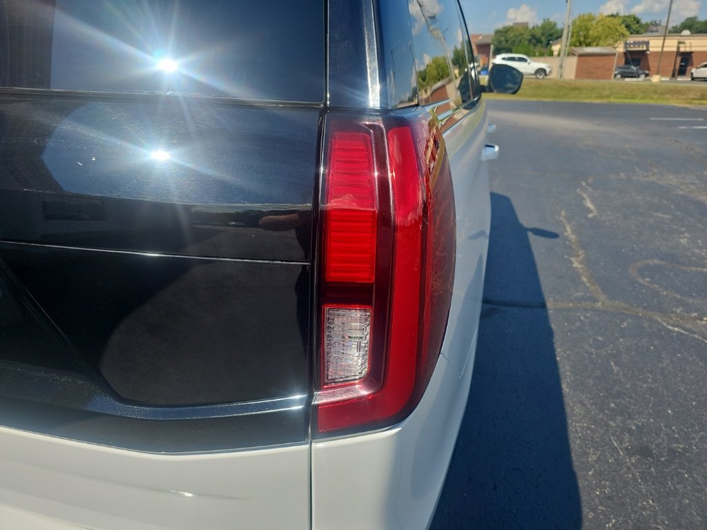 Used 2025 Ford Expedition Active AWD/4WD image 6