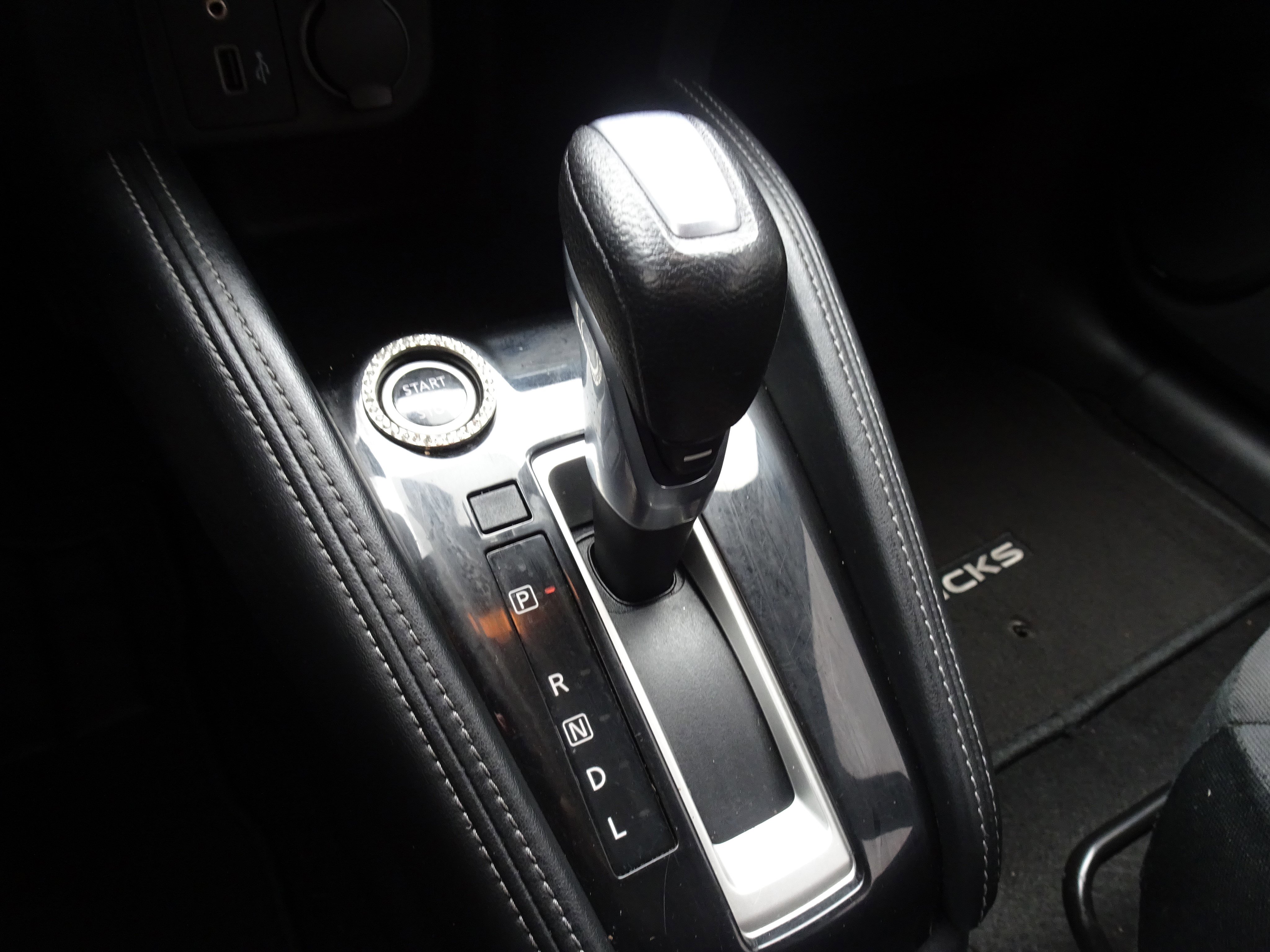 Used 2020 Nissan Kicks SV image 16