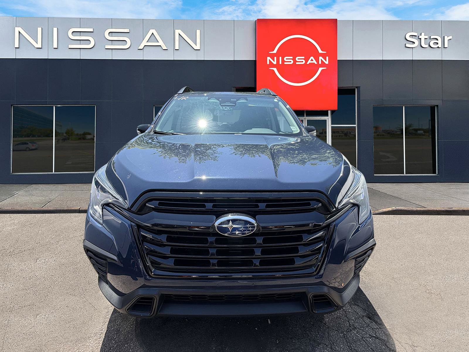 Used 2023 Subaru Ascent Onyx Edition AWD/4WD image 2