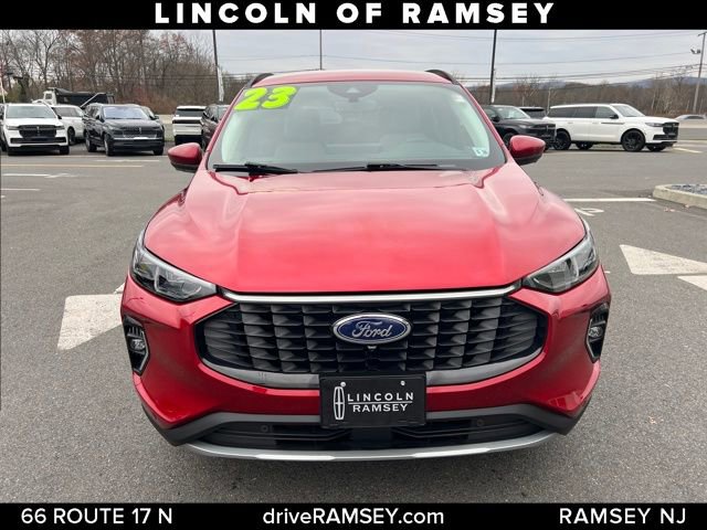 Used 2023 Ford Escape Platinum image 8