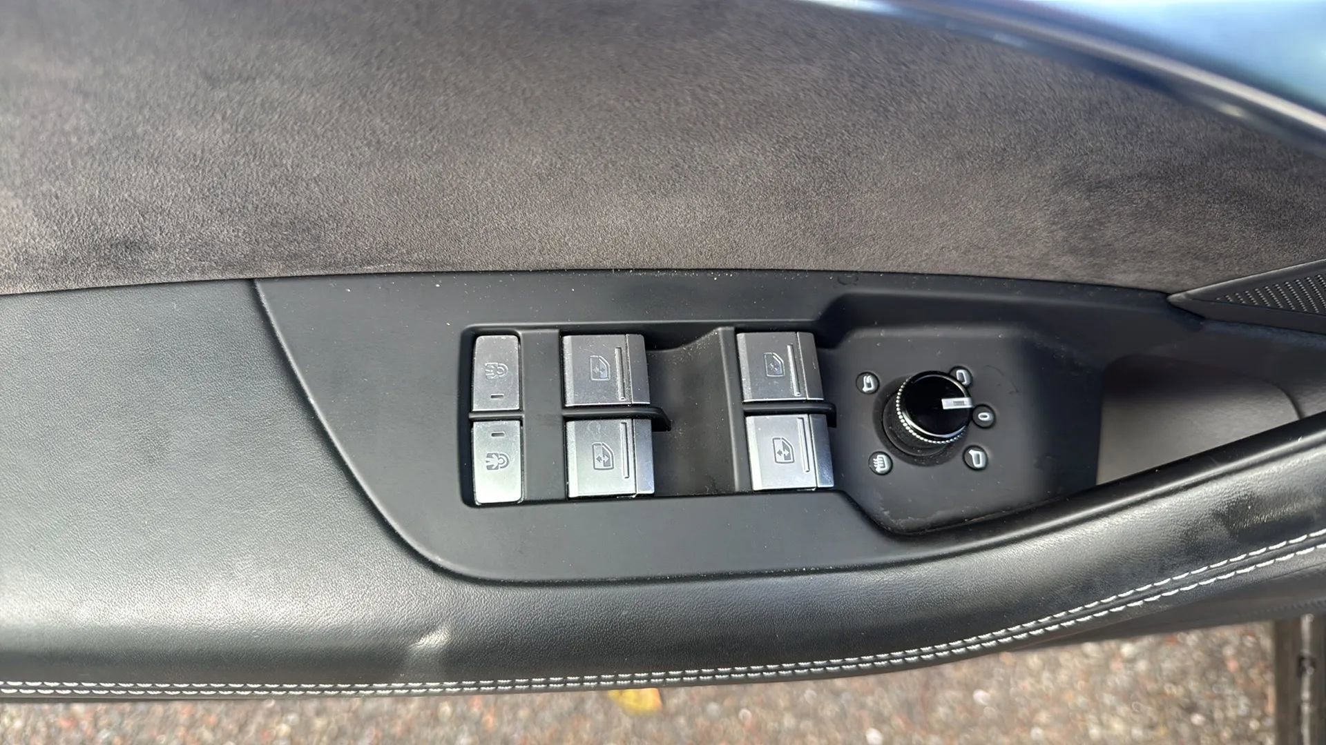Used 2020 Audi S6 Prestige w/ Prestige Package image 13
