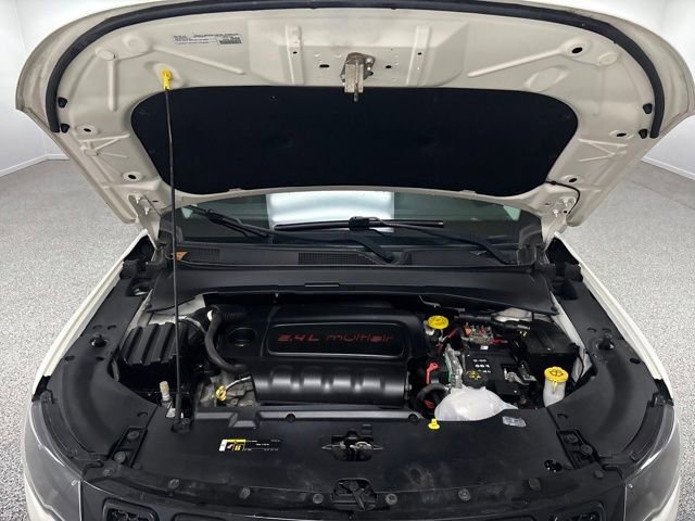 Used 2018 Jeep Compass Latitude image 15