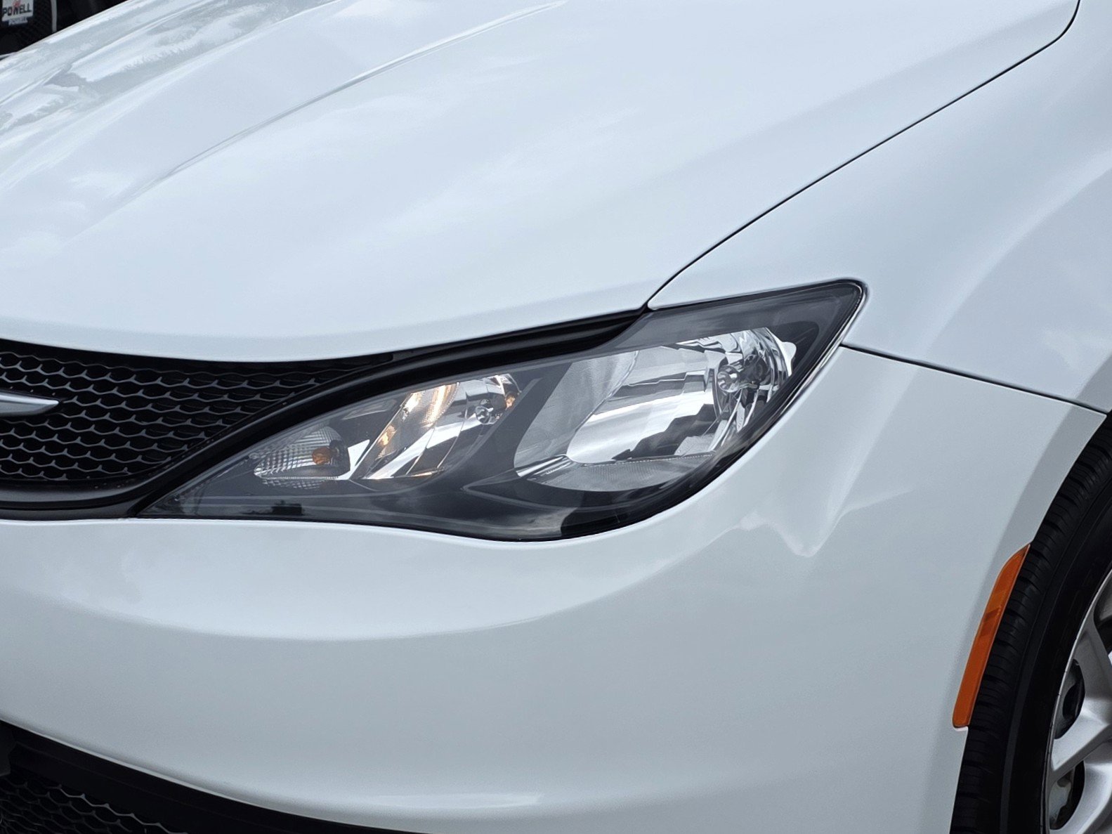 Certified 2023 Chrysler Voyager LX image 8