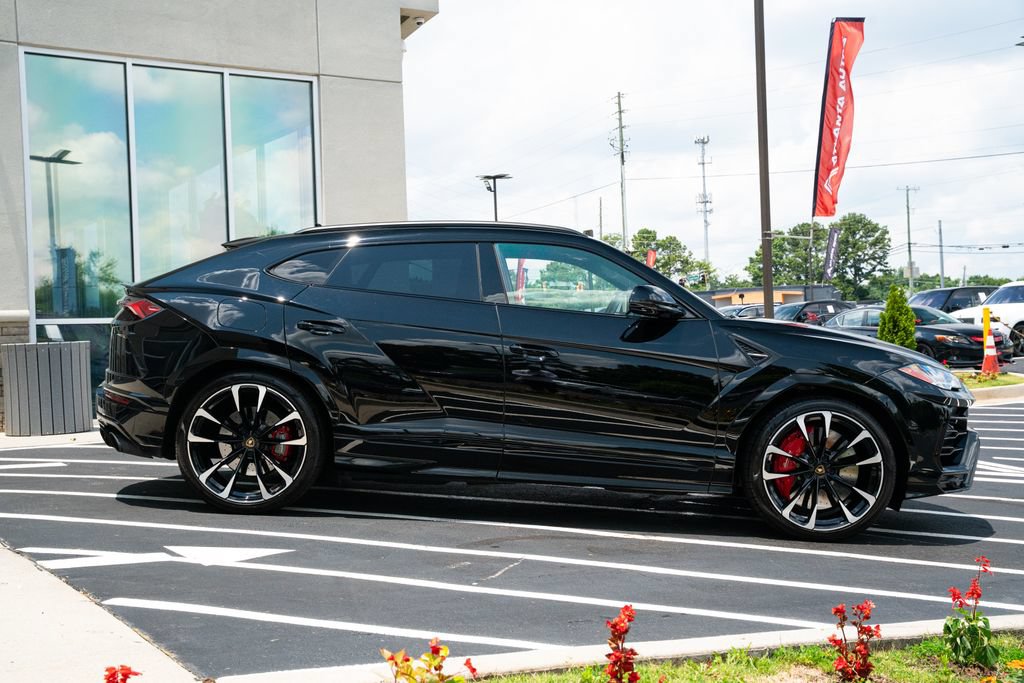 Used 2021 Lamborghini Urus AWD/4WD image 10