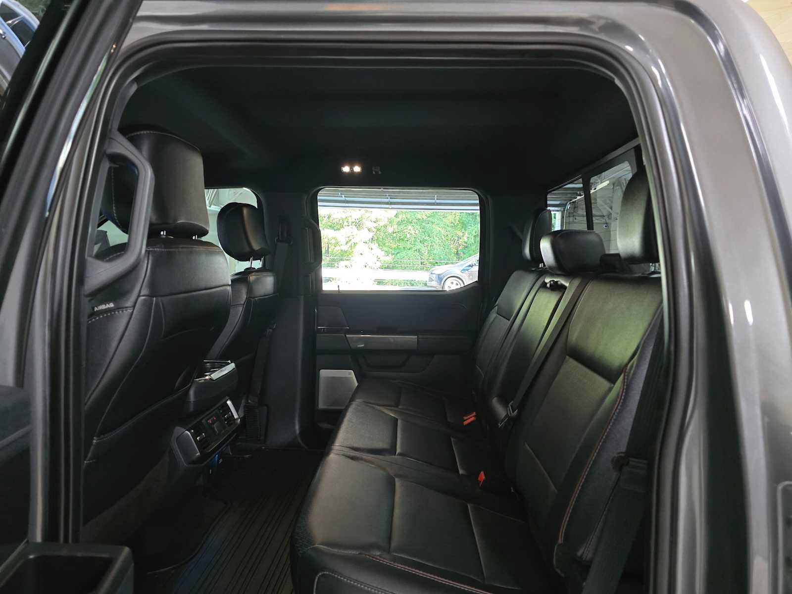 Used 2022 Ford F150 Lariat w/ Equipment Group 502A High AWD/4WD image 17