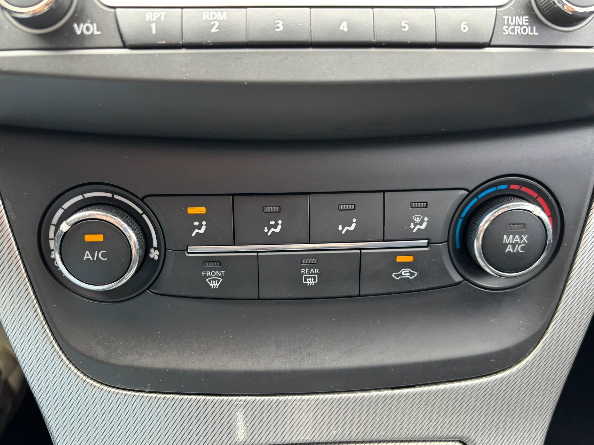 Used 2015 Nissan Sentra SR FWD image 20