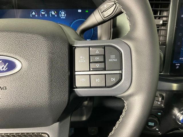 New 2026 Ford F250 Lariat w/ Black Appearance Package image 25