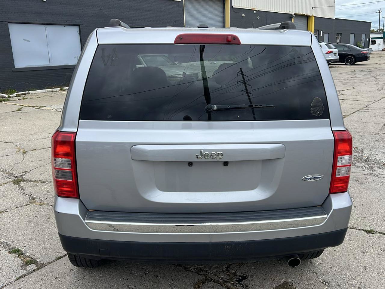 Used 2017 Jeep Patriot High Altitude FWD image 6