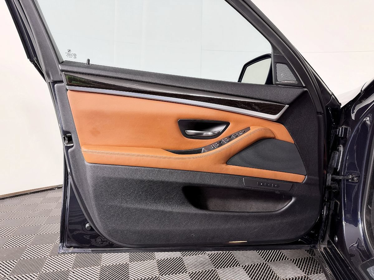 Used 2014 BMW 535d Sedan RWD image 25