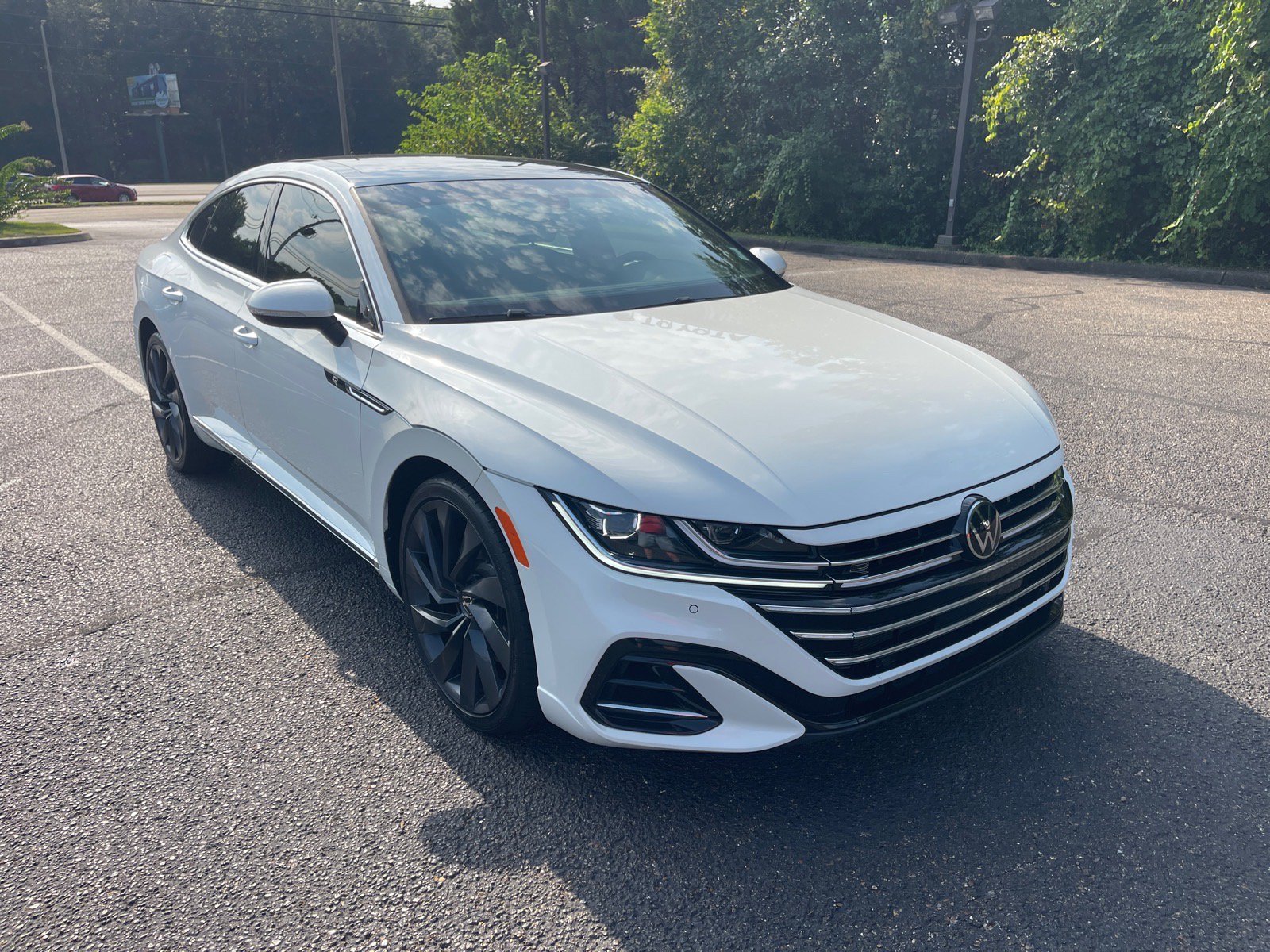 Used 2023 Volkswagen Arteon SEL AWD/4WD image 1