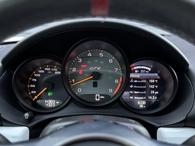 Used 2016 Porsche Cayman GT4 w/ Sport Chrono Package image 21