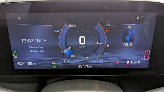 Used 2024 Chevrolet Blazer EV LT AWD/4WD image 28