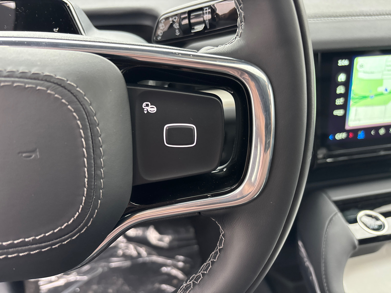 New 2026 Lincoln Navigator Reserve w/ Jet Appearance Package AWD/4WD image 17