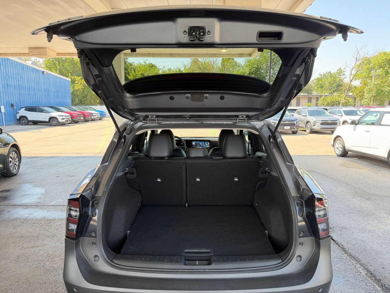 Used 2026 Nissan Kicks SR FWD image 25