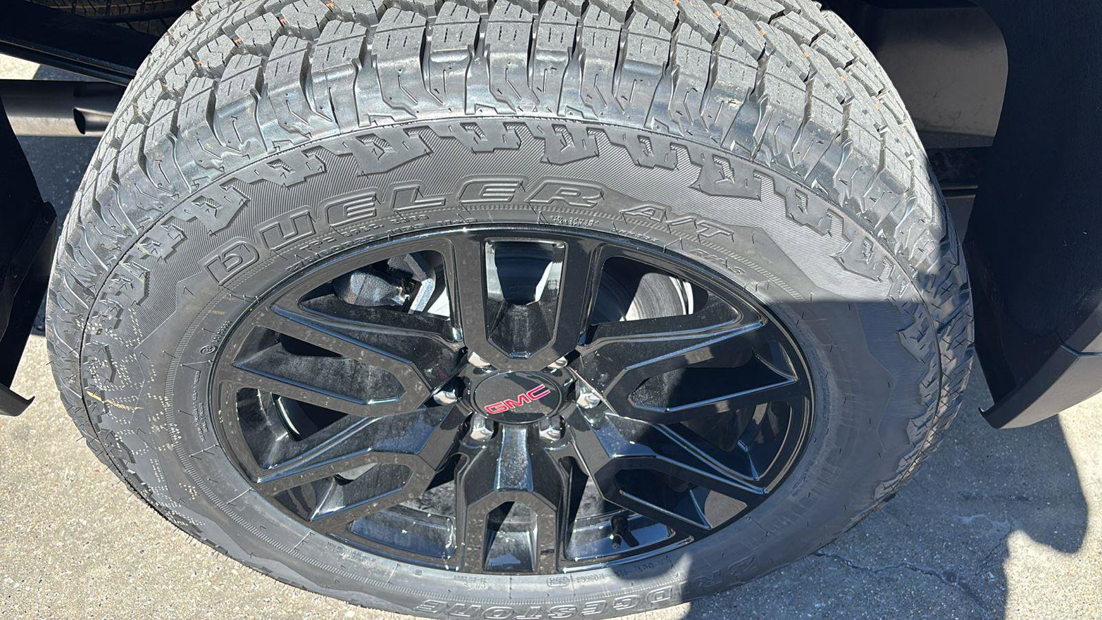 New 2026 GMC Sierra 1500 Elevation w/ X31 Off-Road Package AWD/4WD image 11