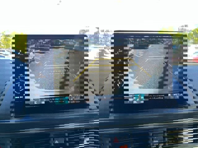 Used 2023 Honda Pilot Touring image 8