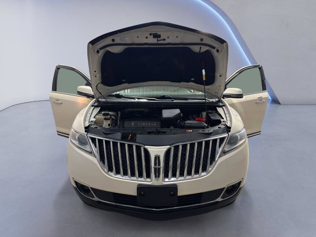Used 2012 Lincoln MKX AWD image 8