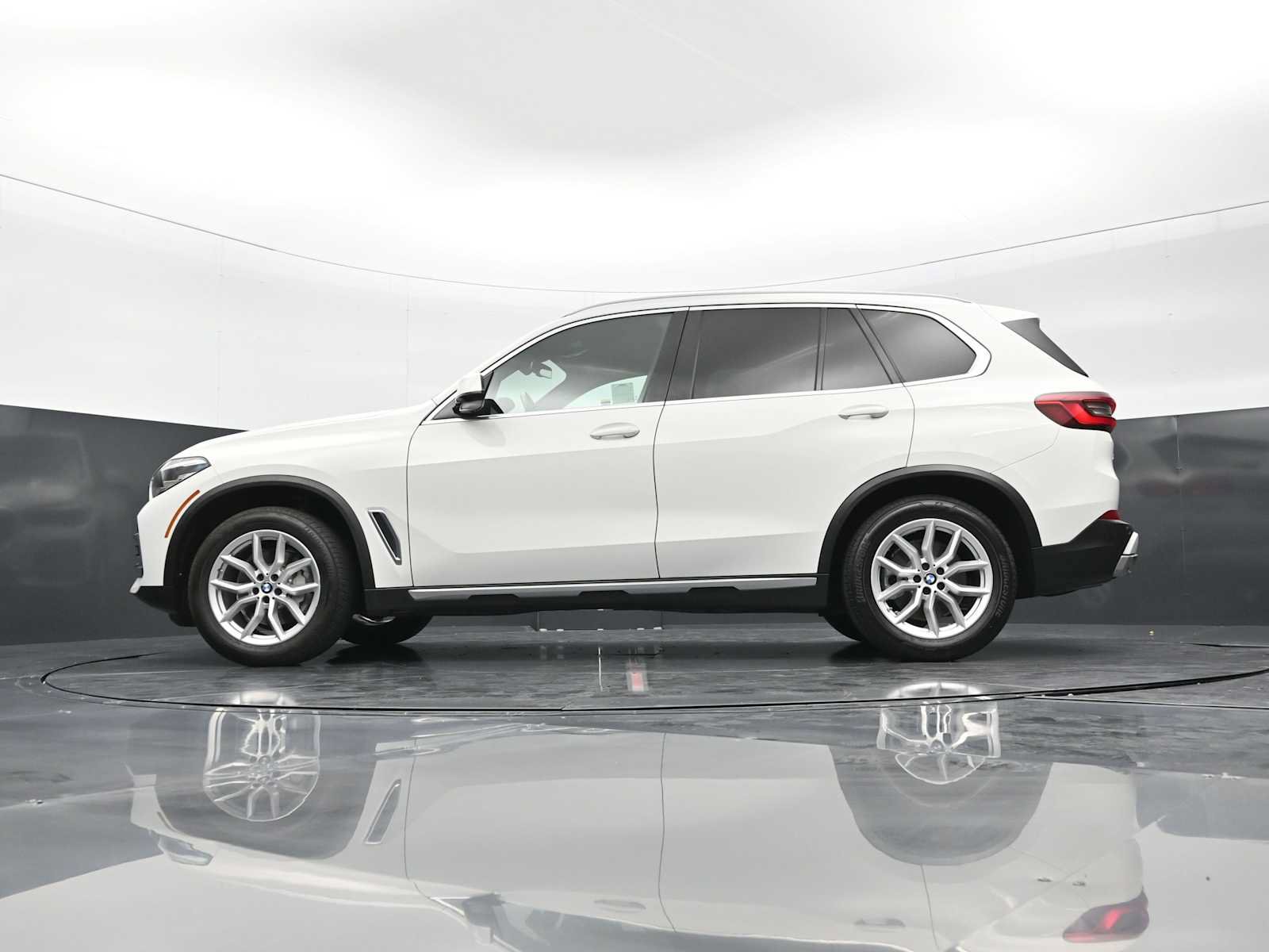 Used 2019 BMW X5 xDrive40i w/ Convenience Package AWD/4WD image 31