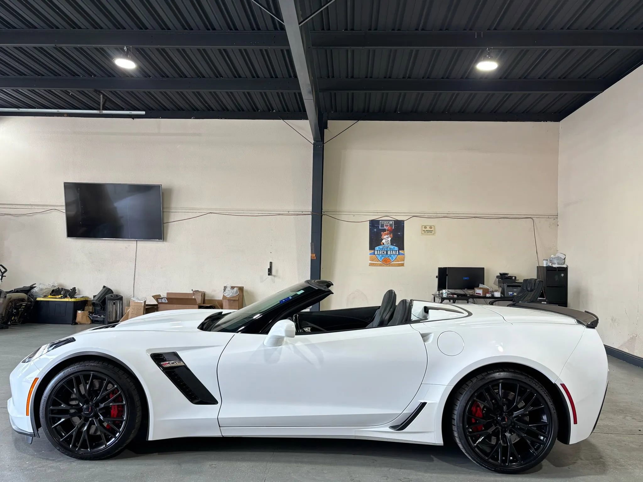 Used 2016 Chevrolet Corvette Z06 w/ 2LZ Preferred Equipment Group image 9