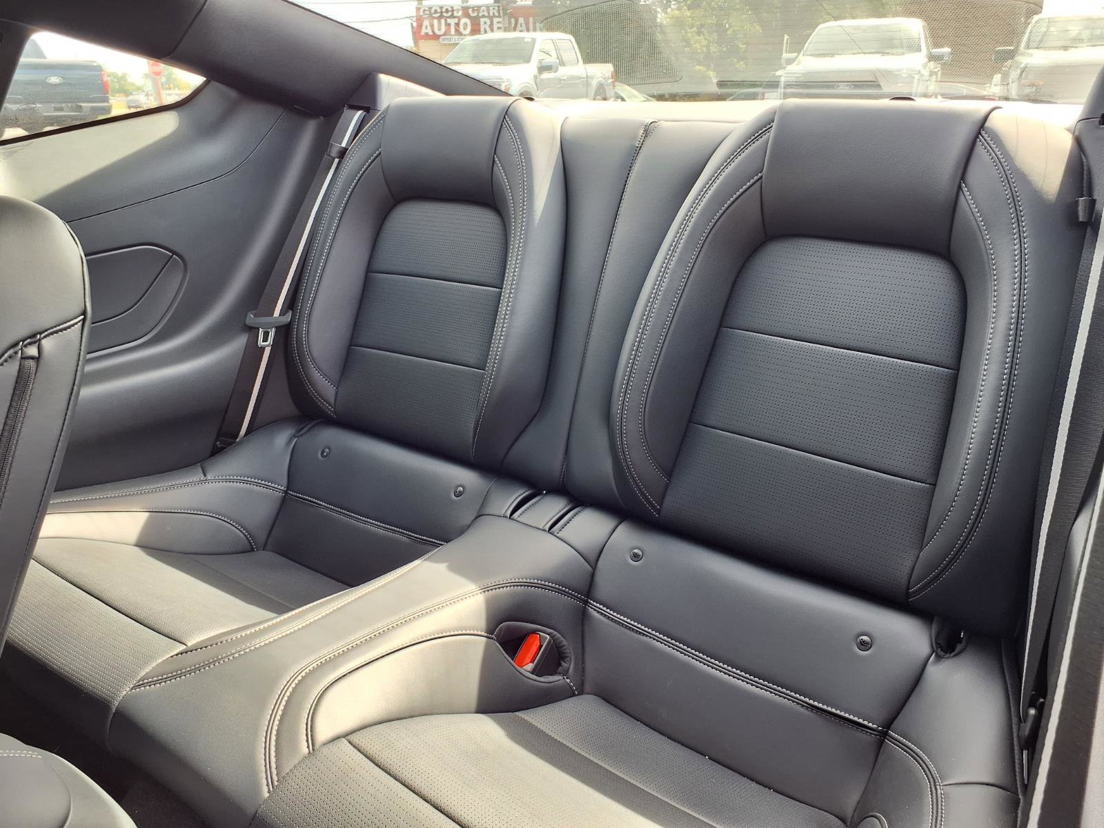 Used 2025 Ford Mustang GT Premium RWD image 7