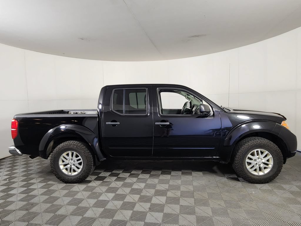 Used 2015 Nissan Frontier SV w/ SV Value Truck Package AWD/4WD image 8