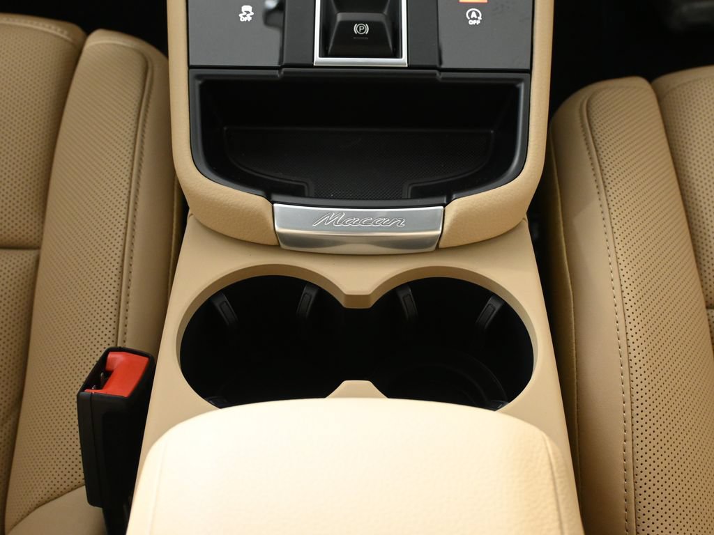 New 2026 Porsche Macan AWD/4WD image 27