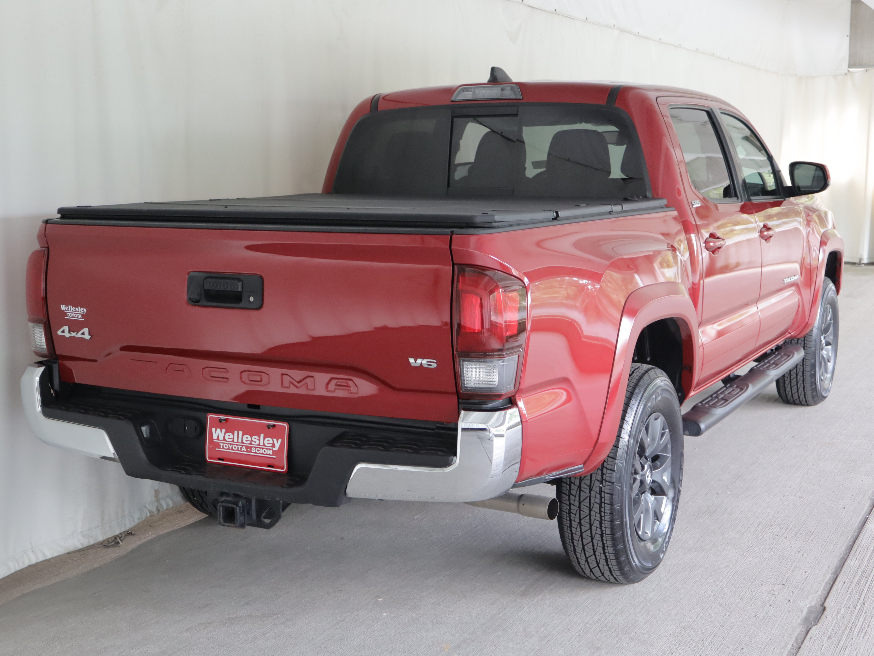 Used 2023 Toyota Tacoma SR5 AWD/4WD image 6