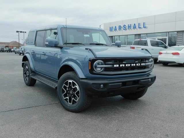 New 2025 Ford Bronco Outer Banks image 2