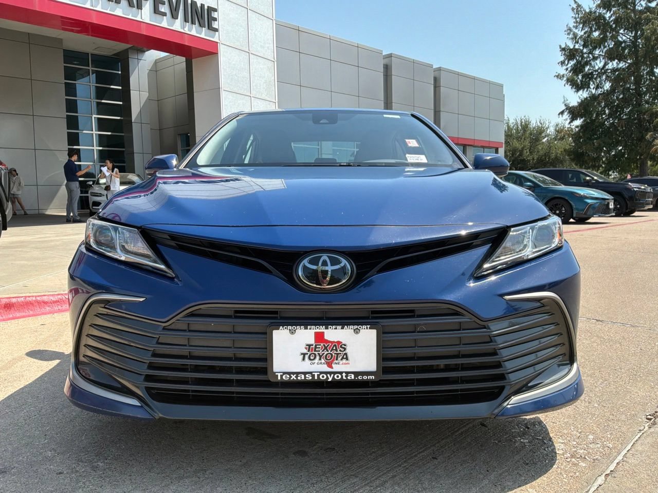 Used 2023 Toyota Camry LE FWD image 3