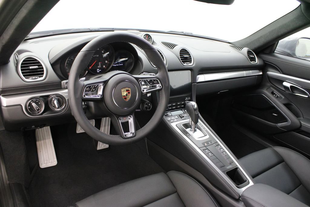 Certified 2025 Porsche 718 Cayman GTS RWD image 4