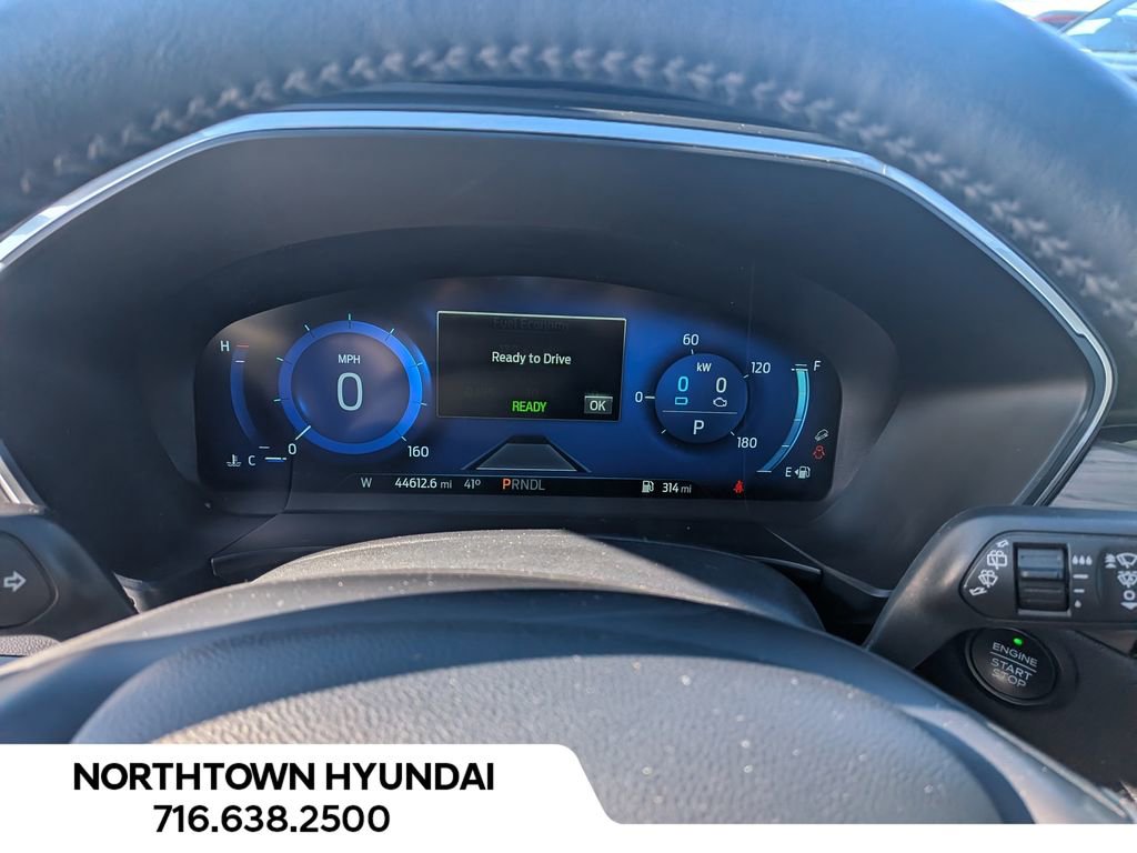 Used 2020 Ford Escape Titanium image 8