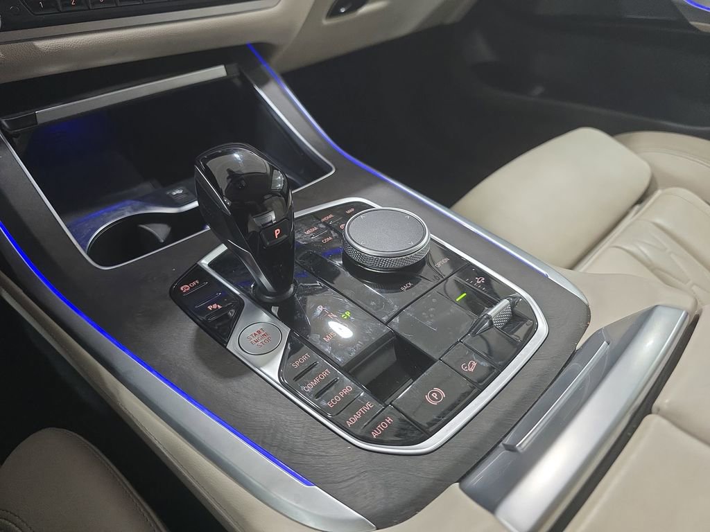 Used 2022 BMW X7 xDrive40i w/ Premium Package image 24
