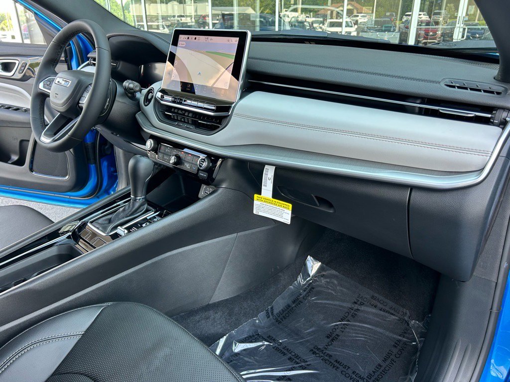 New 2025 Jeep Compass Limited image 49