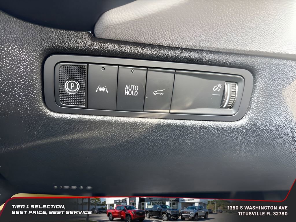 Used 2025 Chevrolet Equinox EV LT image 23