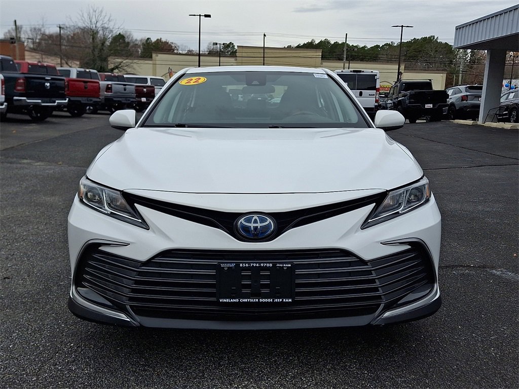 Used 2022 Toyota Camry LE image 2