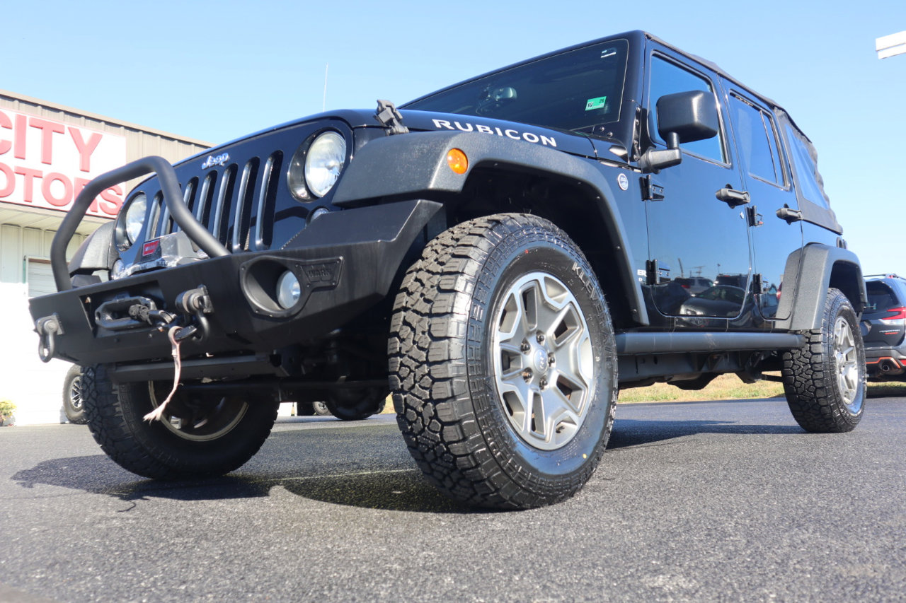 Used 2014 Jeep Wrangler Unlimited Rubicon w/ Connectivity Group image 17