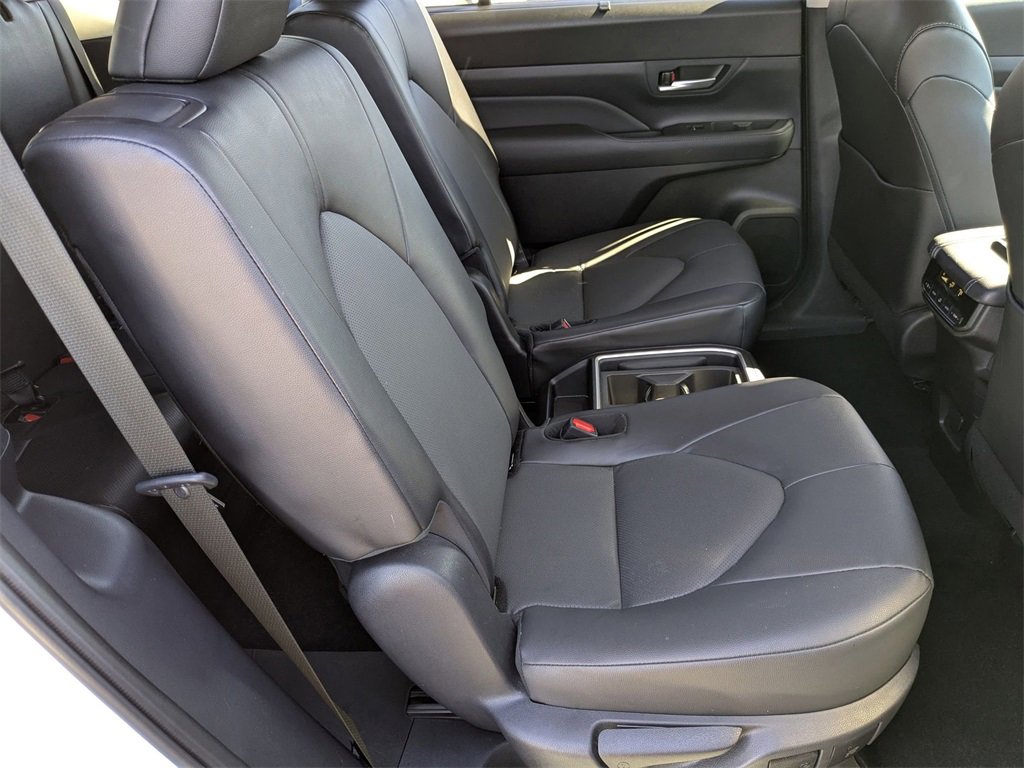 Used 2025 Toyota Grand Highlander FWD image 33