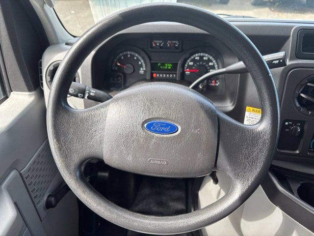Used 2016 Ford E-350 and Econoline 350 Super Duty RWD image 18
