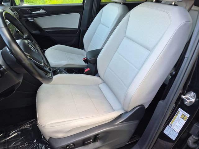 Used 2021 Volkswagen Tiguan SE R-Line AWD/4WD image 27