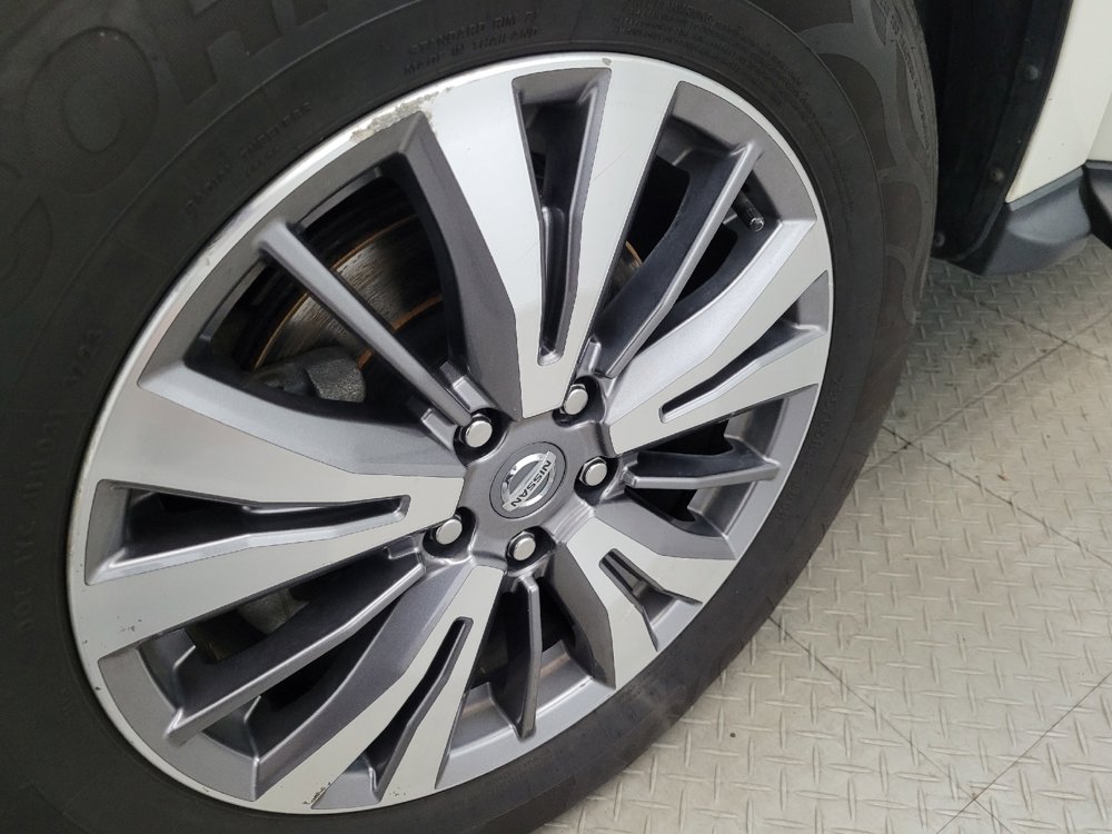 Used 2019 Nissan Pathfinder SV w/ SV Tech Package image 31