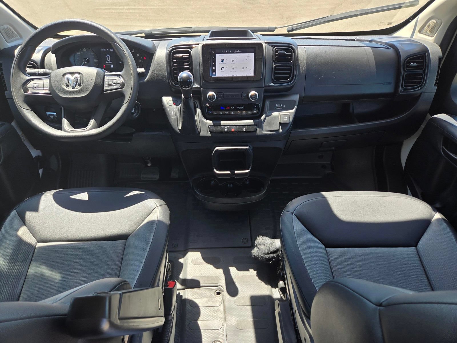 Used 2025 RAM ProMaster 2500 w/ Convenience Group FWD image 18