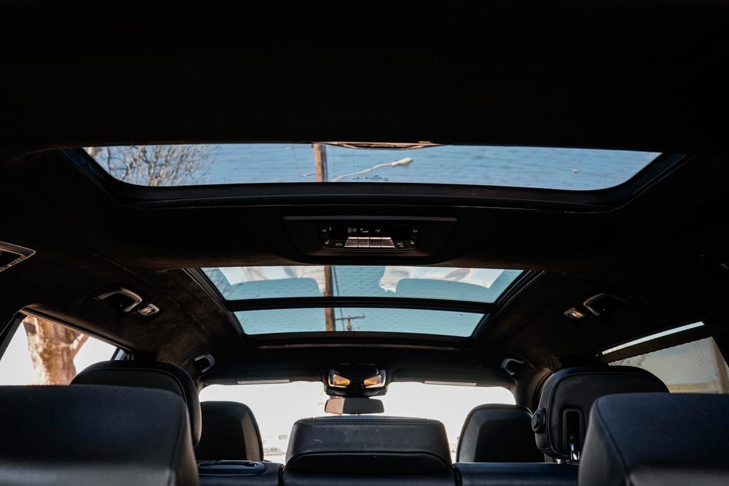 Used 2023 BMW X7 xDrive40i w/ M Sport Package image 22