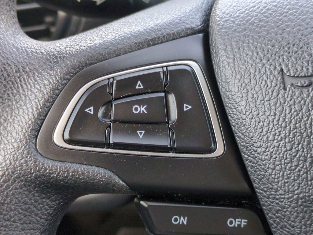 Used 2018 Ford Escape SE image 25