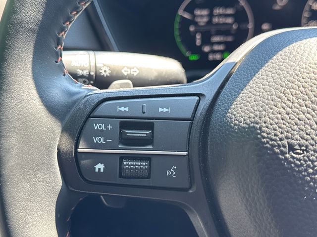 Used 2025 Nissan Rogue S AWD/4WD image 28