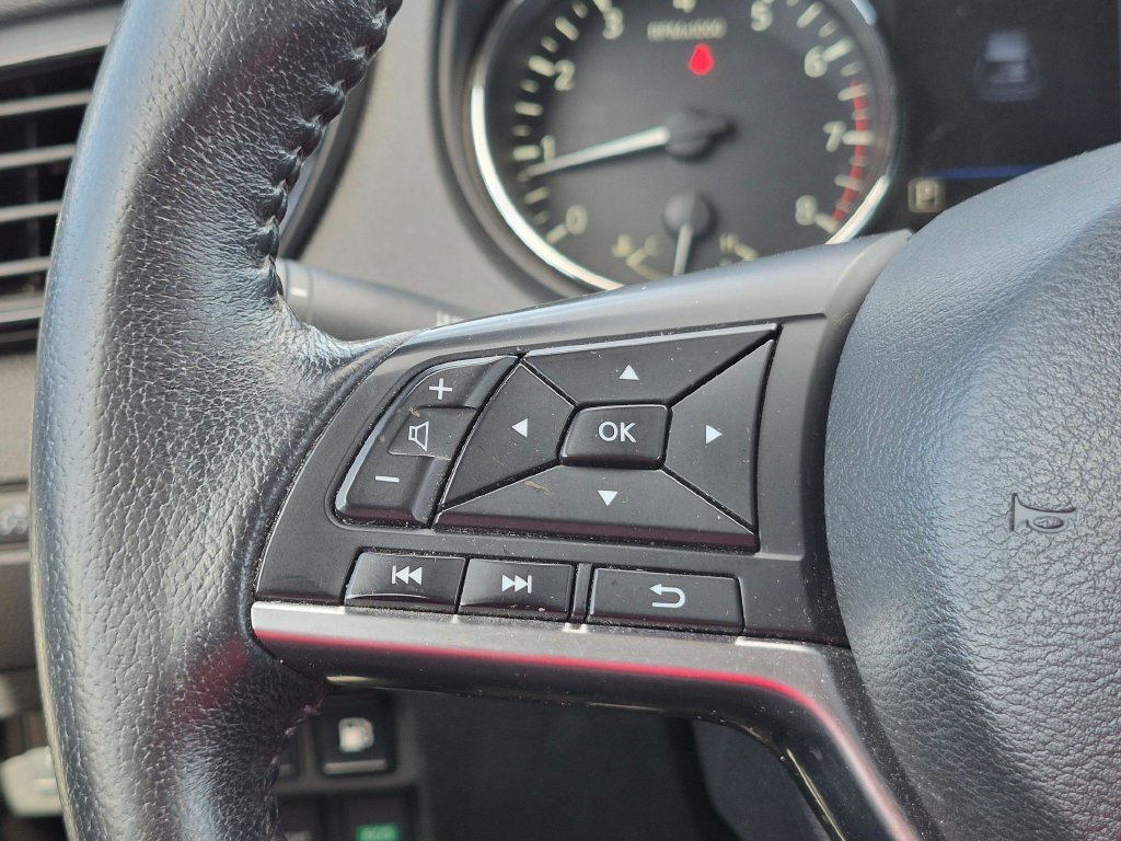 Used 2020 Nissan Rogue SV AWD/4WD image 12